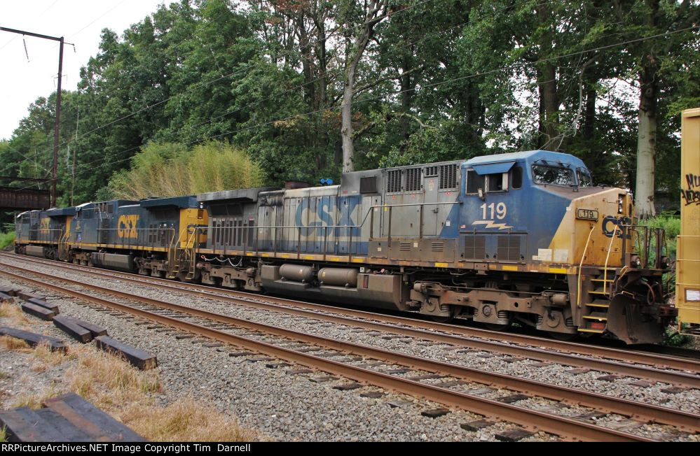 CSX 119 on Q404